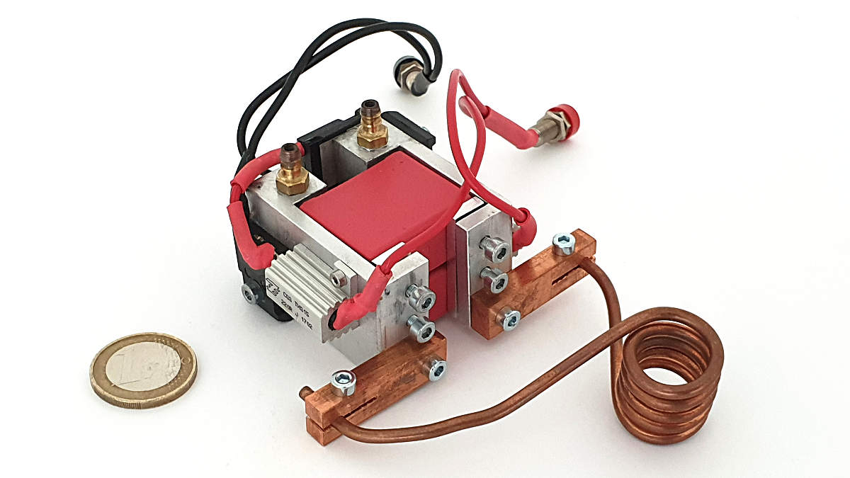 Miniaturisierter Induktionsgenerator mit Induktorspule